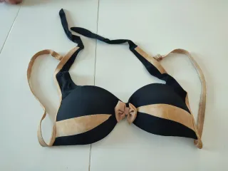 Bikini negro y beige con lazo