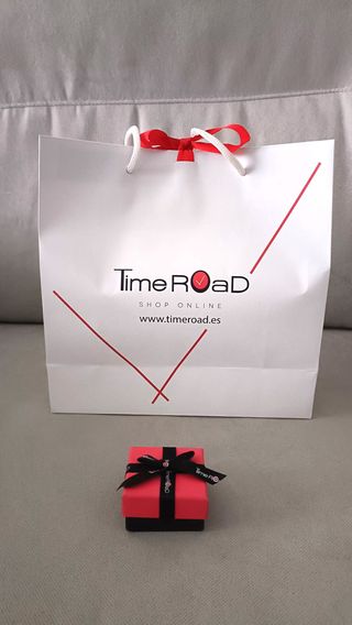 Colgante Ankh Time Road Negro y Rojo