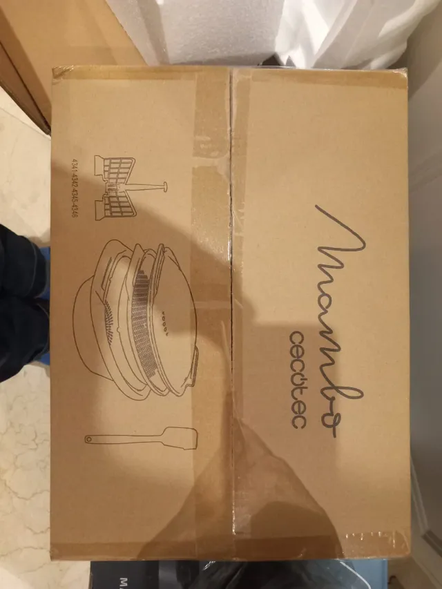 Vaporera Cecotec Mambo sin estrenar.