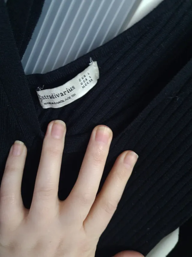 Camiseta sexy preta com laço nas costas