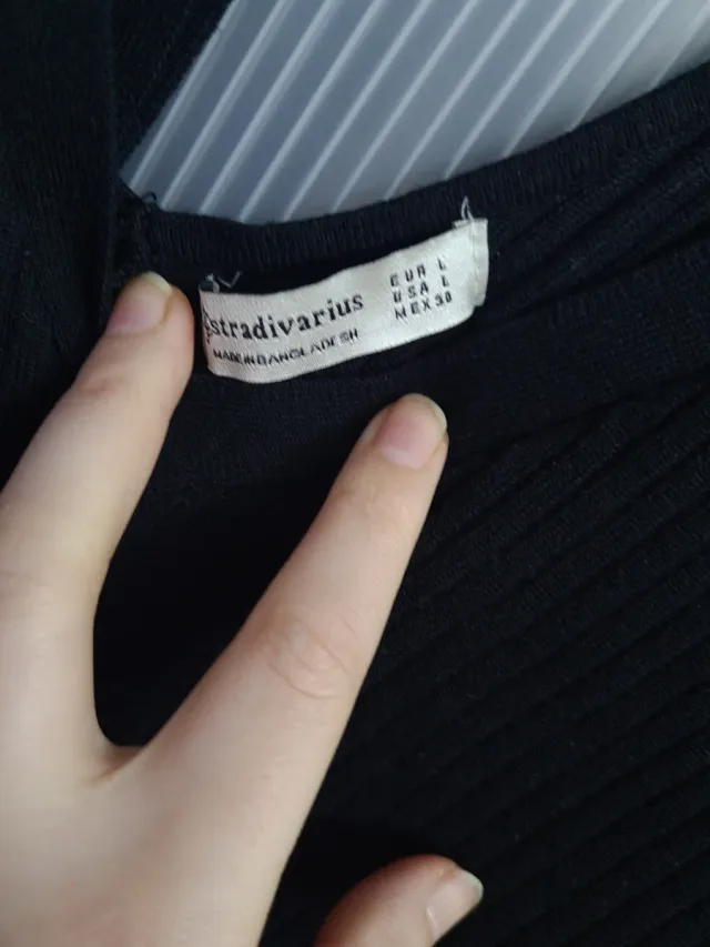 Camiseta sexy preta com laço nas costas