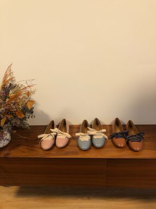 Bailarinas azules con cordones negros