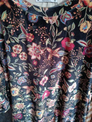 Vestido floral Pull&Bear talla M