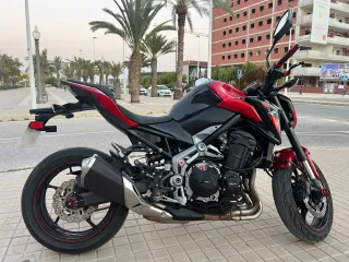Kawasaki Z900 Roja