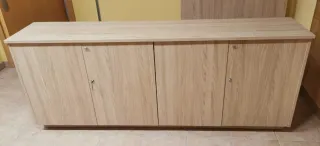 Armarios de madera color beige/marrón