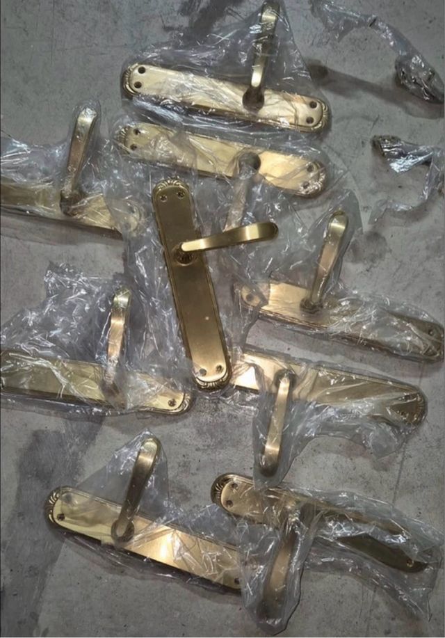 Juego 10 Manillas de latón fabricadas en España