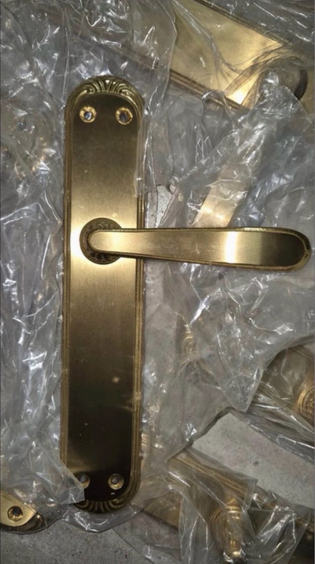 Juego 10 Manillas de latón fabricadas en España