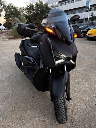 Yamaha XMAX 125  Modelo TECH MAX