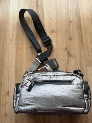 Bolso DogsbyBeluchi Plateado Nuevo