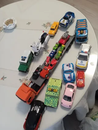 Lote de vehículos miniatura