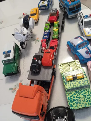 Lote de vehículos miniatura