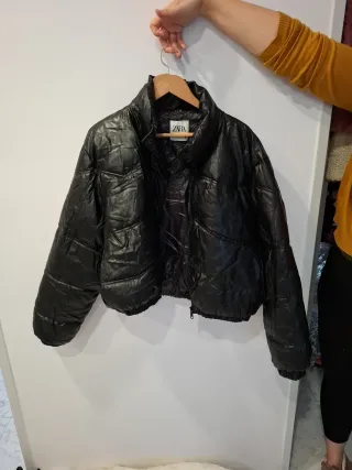 Chaqueta Zara acolchada negra