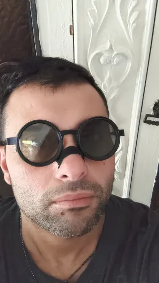 Occhiali da sole regolabili e polarizzati, NUOVI..