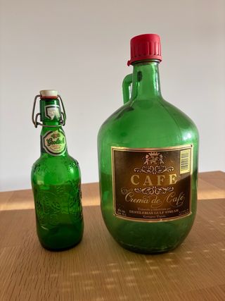 Bottiglie verdi Grolsch e Caffè