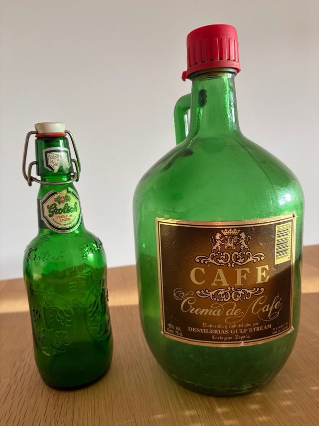 Bottiglie verdi Grolsch e Caffè
