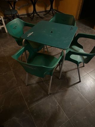 Tavolo e 4 Sedie Verdi