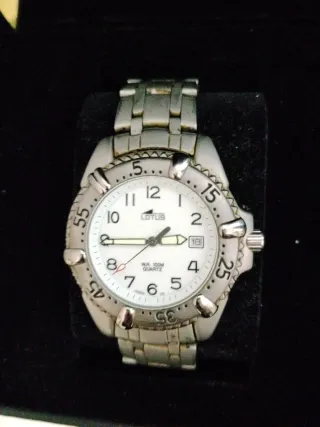 Reloj Lotus Plata y Blanco