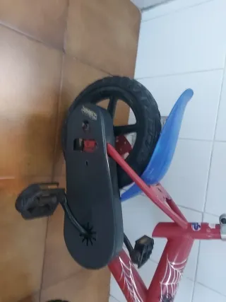 Bicicleta Spiderman Roja Infantil