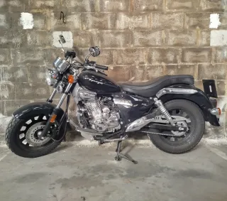 Keeway Superlight 125 Custom Moto