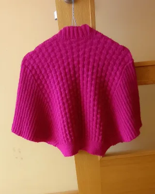 Chaqueta fucsia tejida a mano