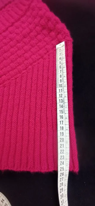 Chaqueta fucsia tejida a mano
