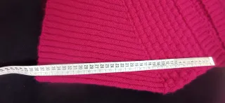 Chaqueta fucsia tejida a mano