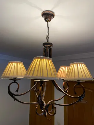 Lámpara luminosa y decorativa