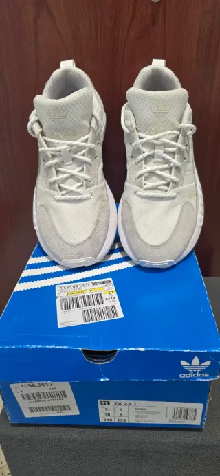 Adidas ZX 22 Blancas y Grises