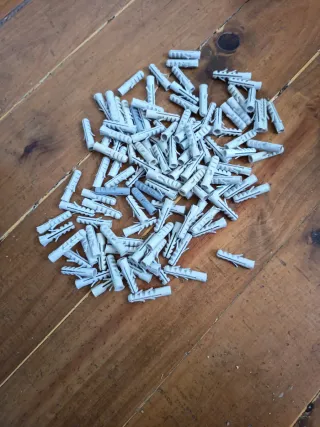 Tacos de expansión 7x30 mm 100 unidades