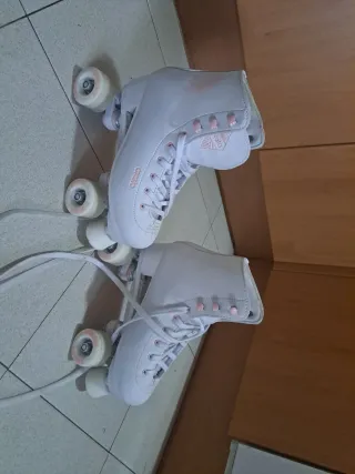 Patines blancos con detalles rosas #38