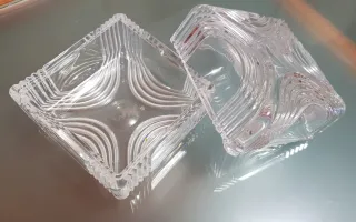 Caja, joyero cristal tallado. Su peso 999 kg