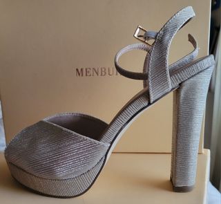 Zapatos de fiesta dorados Menbur