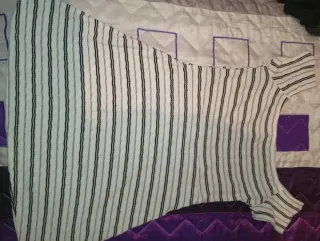 SOLO ENVÍOS. Vestido corto rayas chica