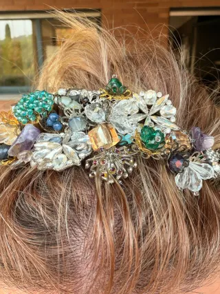 Tiara hecha a mano espectacular