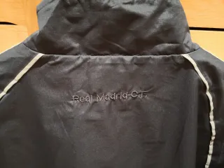 Chaqueta Real Madrid Negra