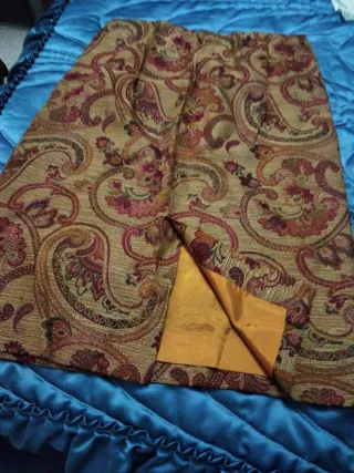 Falda de tapicería con estampado paisley