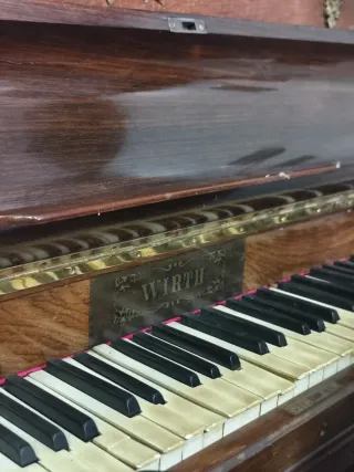 Piano antiguo Wirth