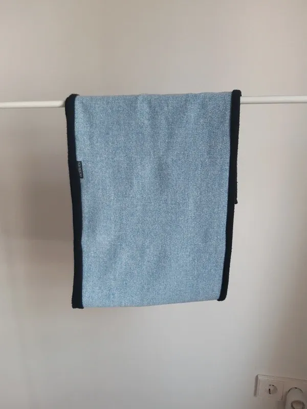 Bufanda tipo buff azul y negro