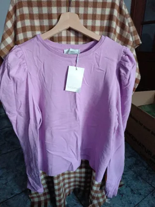 Jersey Pull&Bear morado talla S