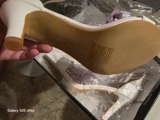 Sandalias blancas tacón