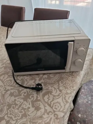 Microondas Taurus 1100W con grill