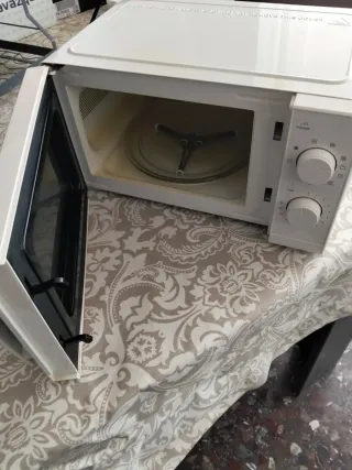 Microondas Taurus 1100W con grill