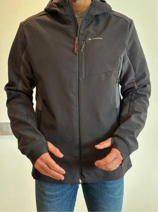 Chaqueta Quechua Paravent Negra y Gris