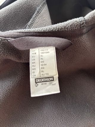 Chaqueta Quechua Paravent Negra y Gris