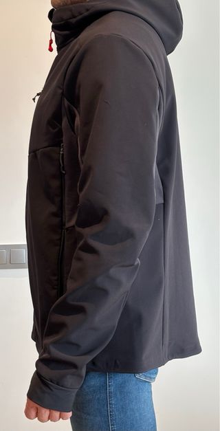 Chaqueta Quechua Paravent Negra y Gris