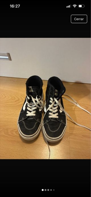 Zapatillas Vans tipo Bota Negras y Blancas