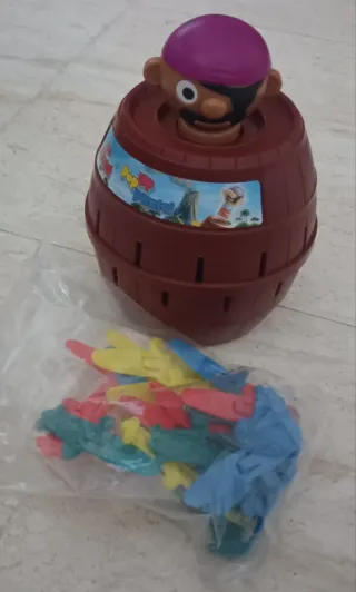 Salta Pirata Bizak Juego Tomy