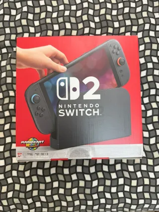 Nintendo Switch + Mario Kart 8 Deluxe