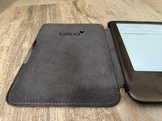 Ebook táctil y retroiluminado.