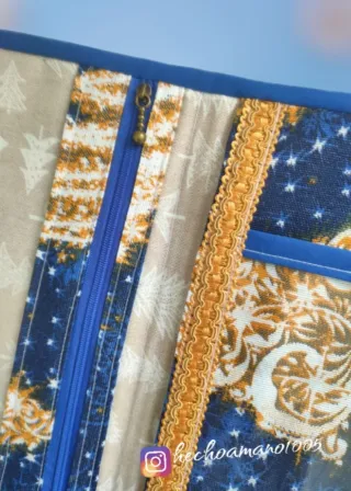 Carpeta de proyectos con muñeco de nieve